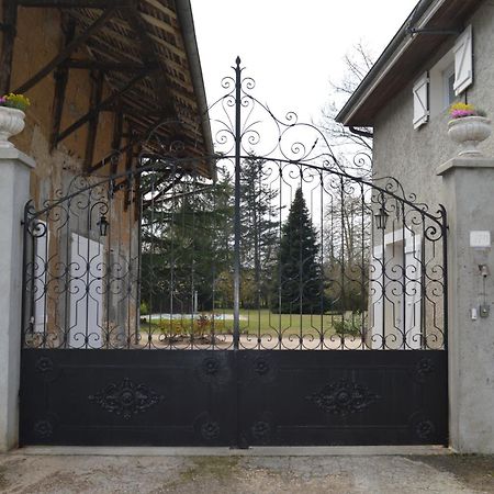 Les Avenières Le Domaine Du Chaffard Bed & Breakfast エクステリア 写真